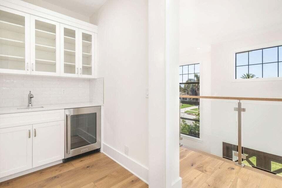 245 Alhambra Place. West Palm Beach, FL 33405