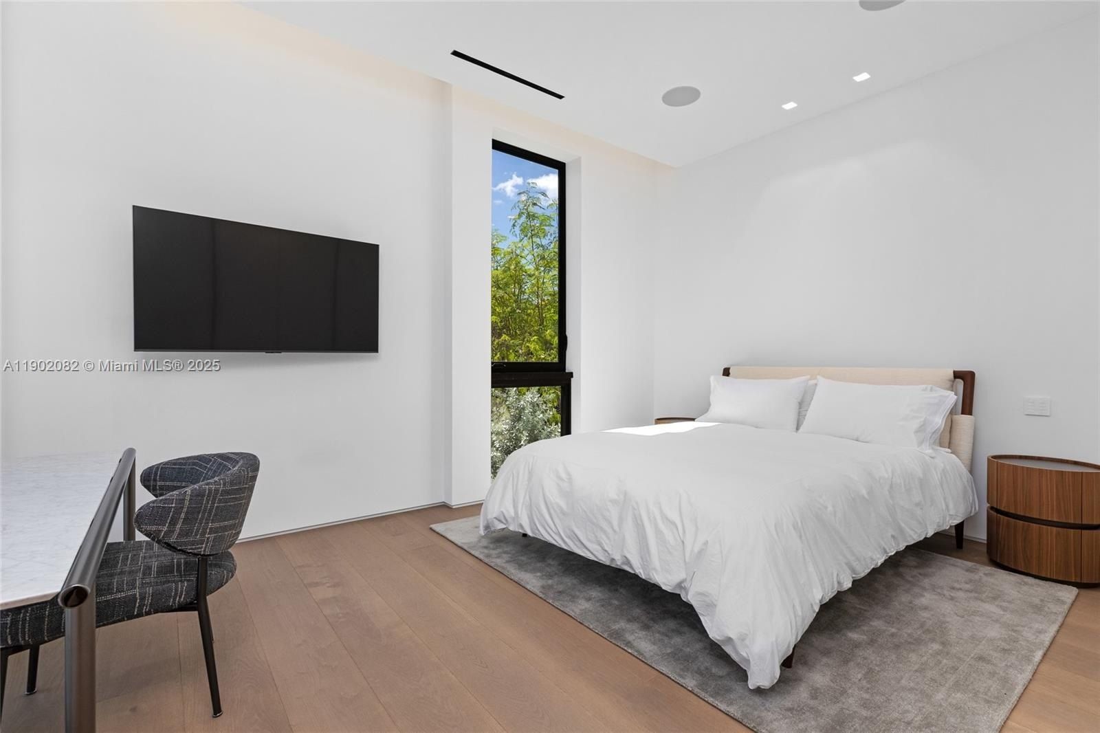 1800 W 27Th St. Miami Beach, FL 33140