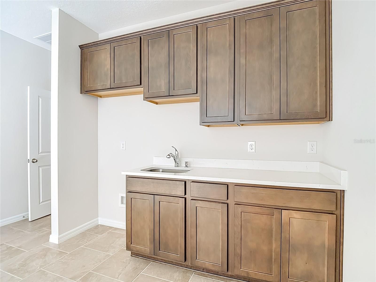 10471 Bridgegate Heights Loop. San Antonio, FL 33576