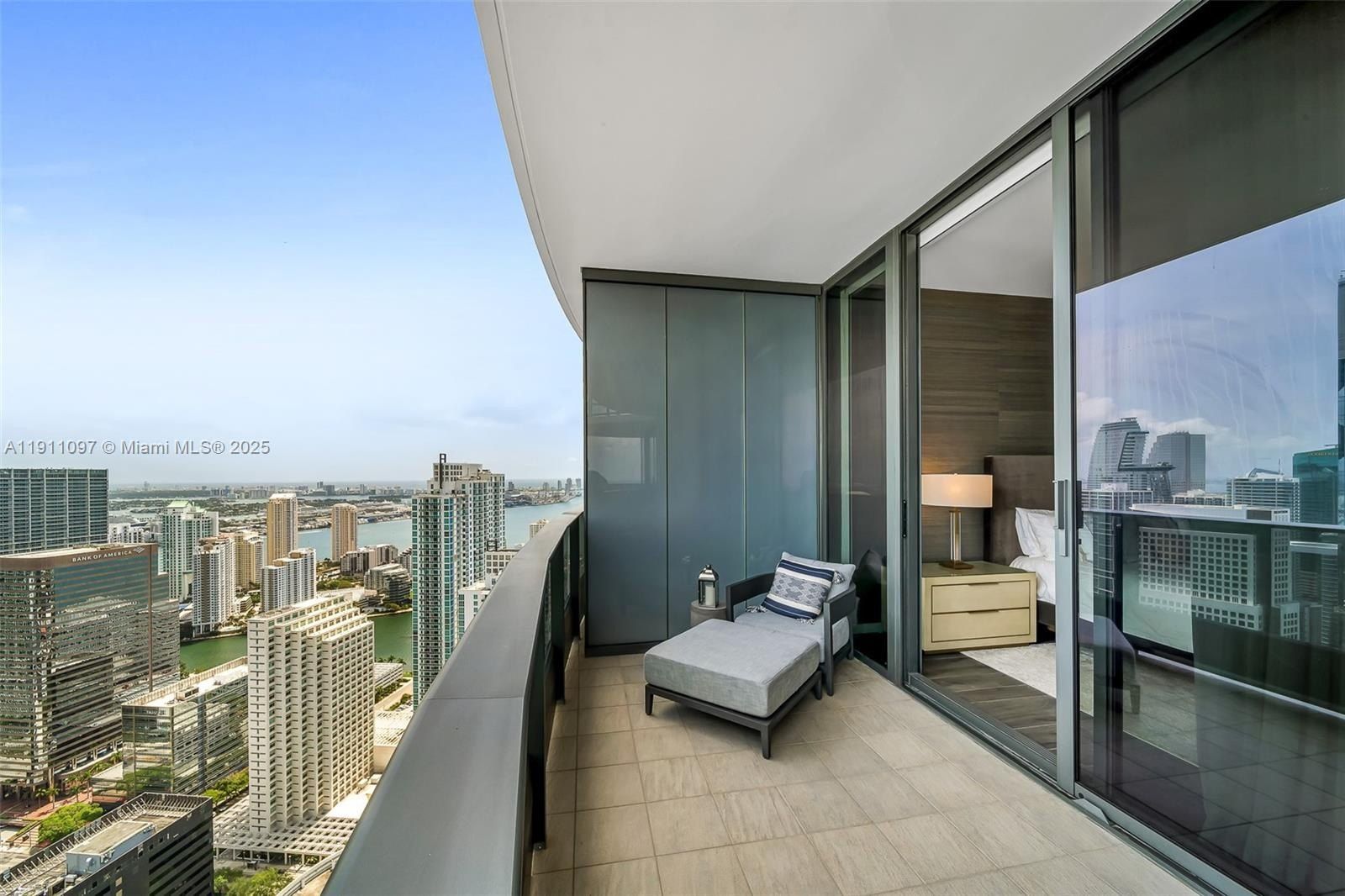 1000 Brickell Plz. Miami, FL 33131
