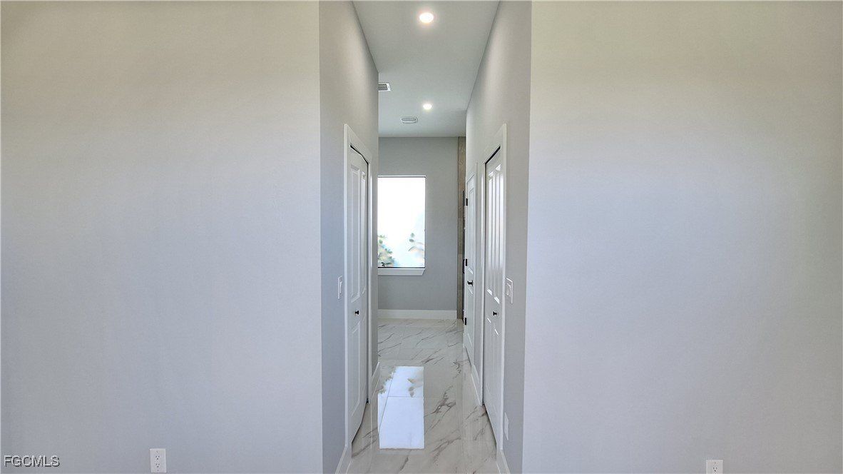 2911 22Nd St Sw. Lehigh Acres, FL 33976