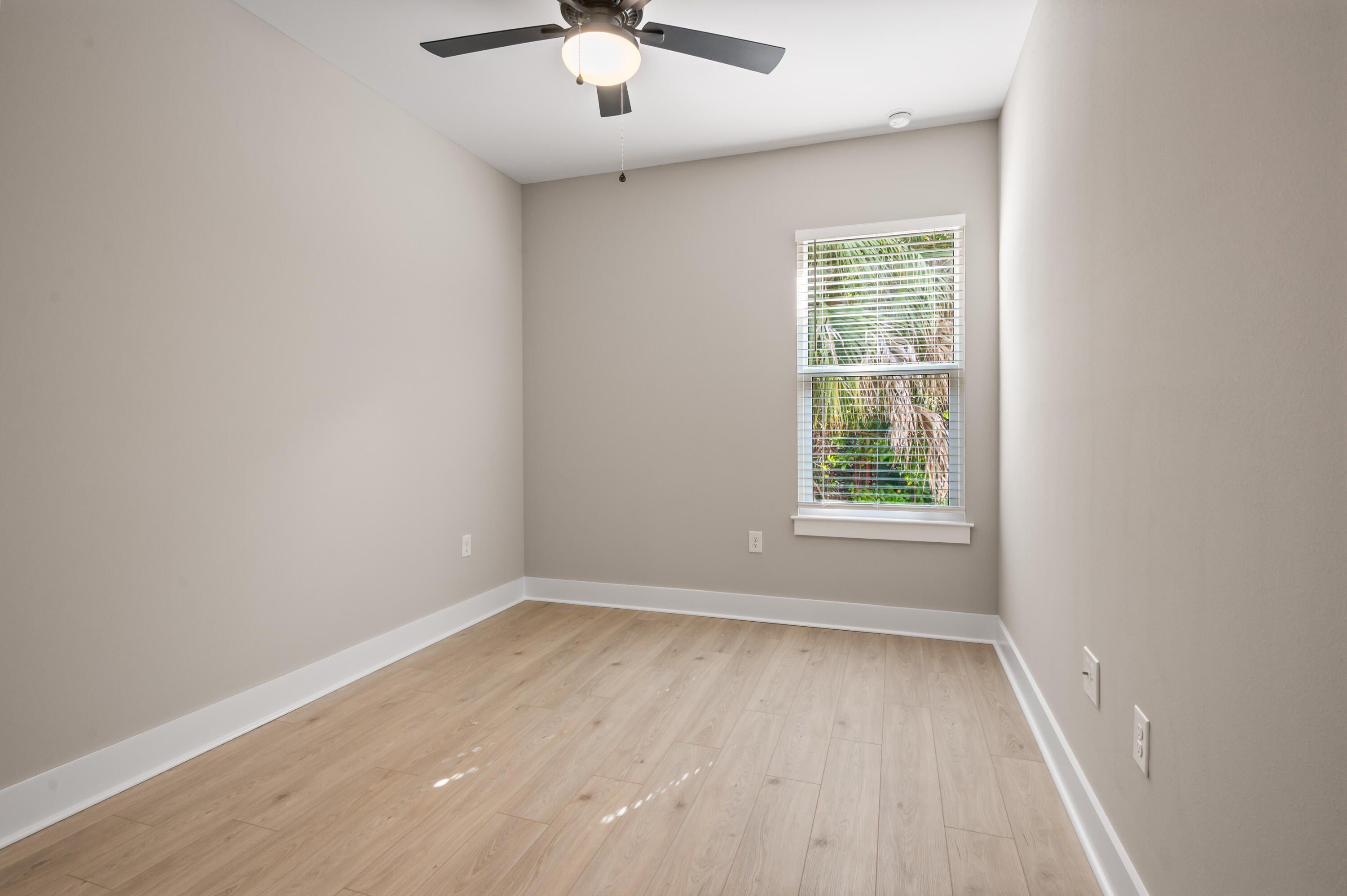 162 Westview Avenue. Valparaiso, FL 32580