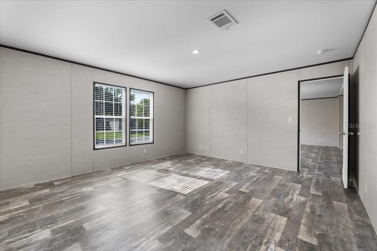 54 Oakridge Drive. Frostproof, FL 33843