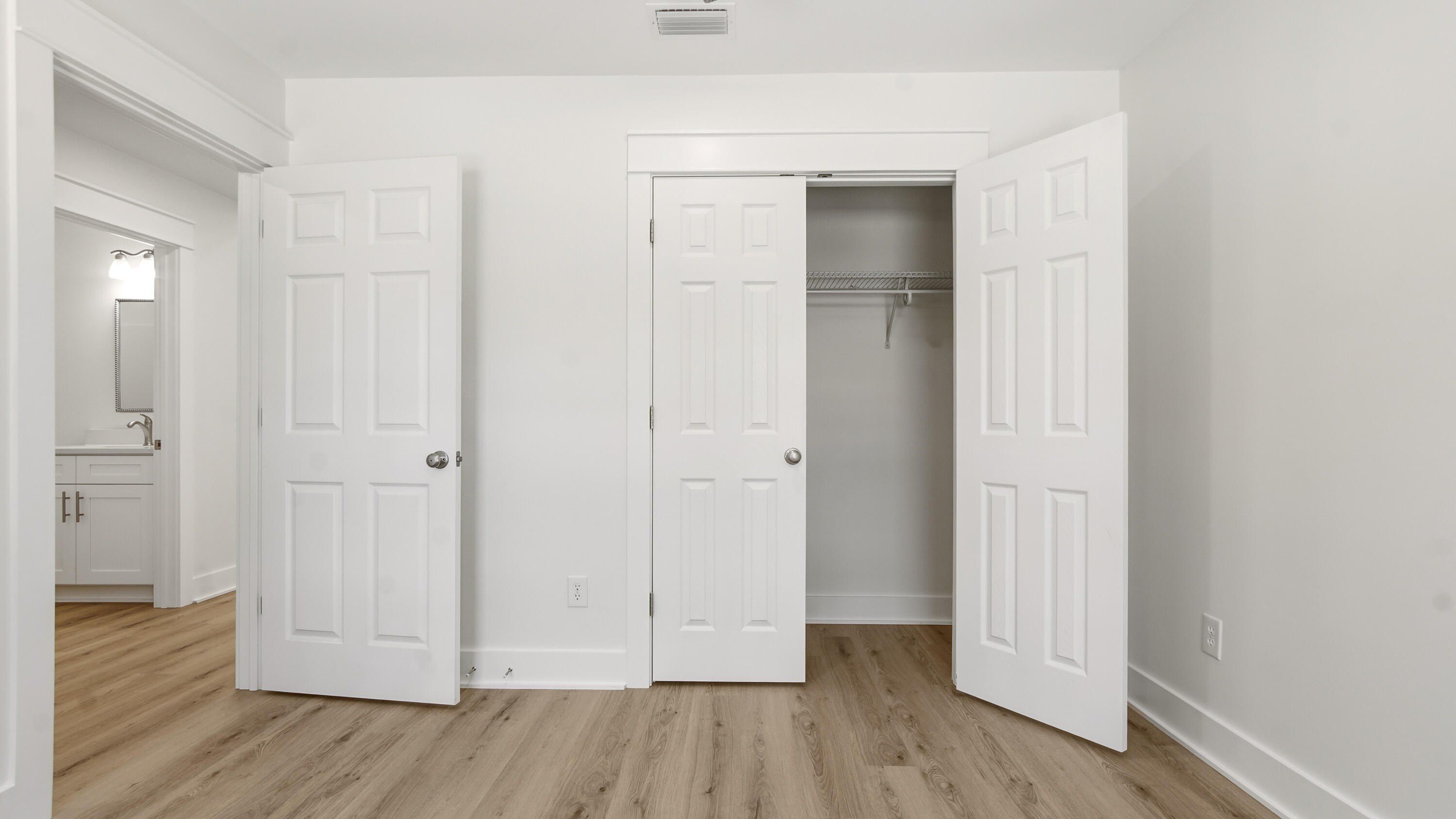 374 S 20Th Street. Defuniak Springs, FL 32435