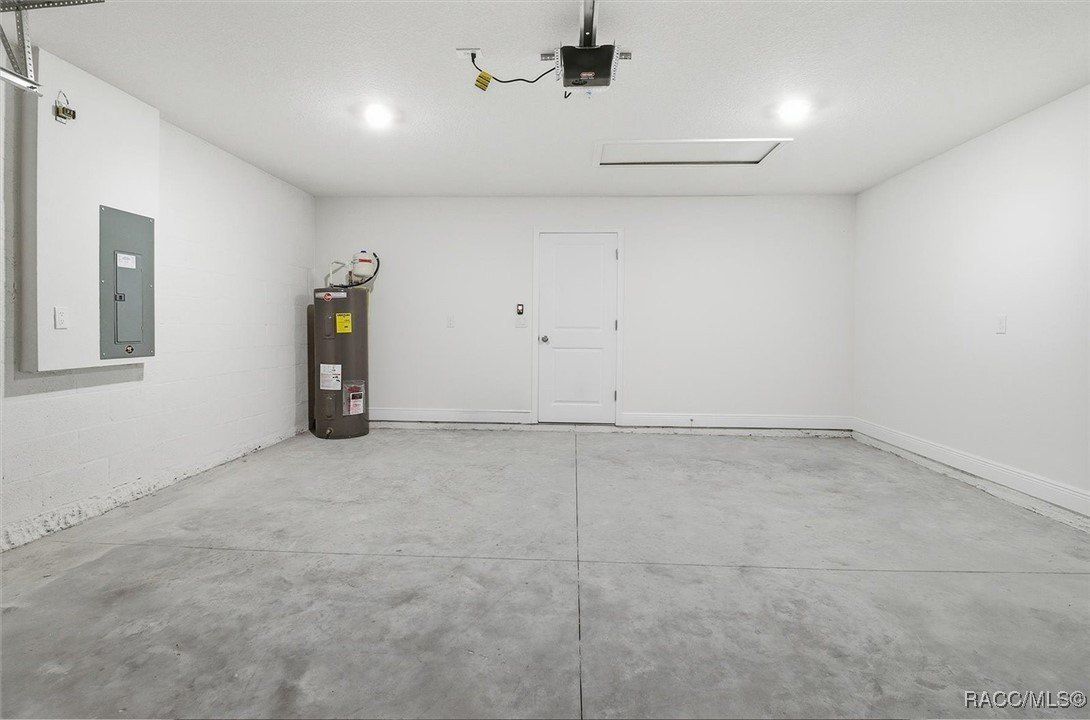 7888 N Pitcairn Way. Dunnellon, FL 34434