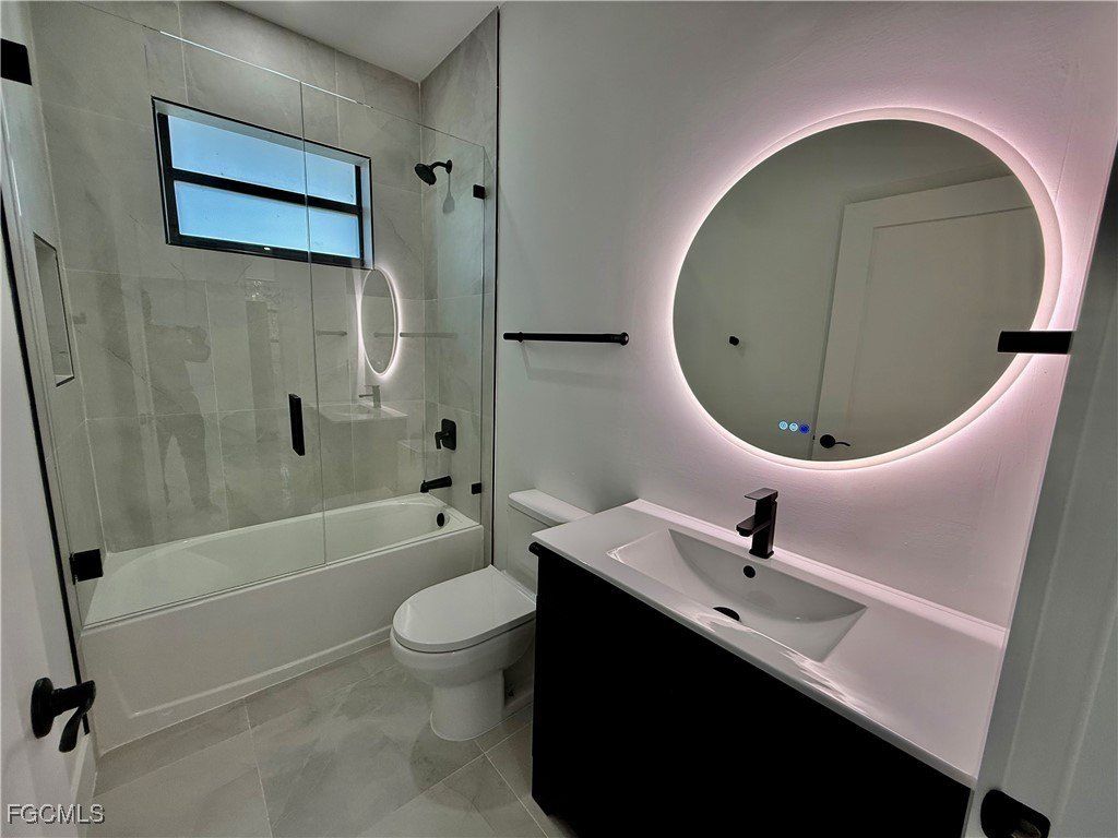 1122 Craft Street E. Lehigh Acres, FL 33974