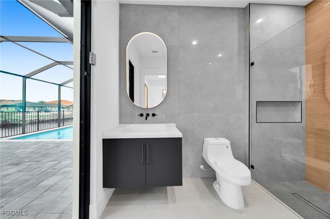 3829 Sw 20Th Avenue. Cape Coral, FL 33914