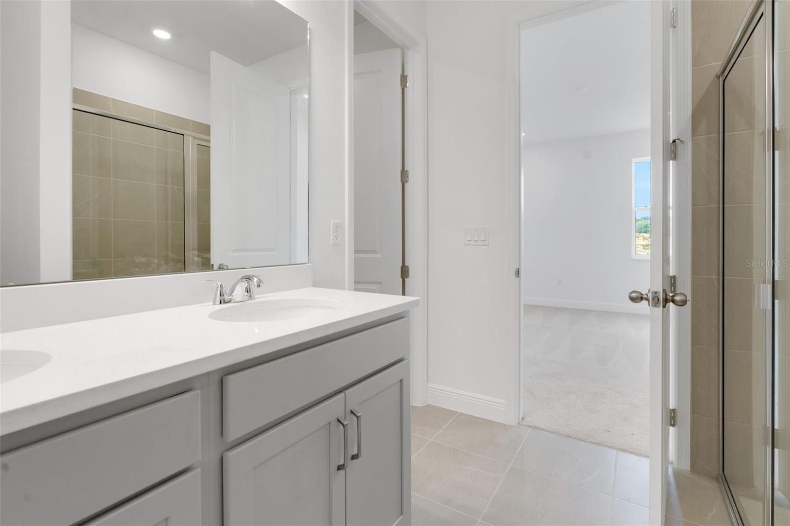 1018 Swamp Chestnut Loop. Lady Lake, FL 32159