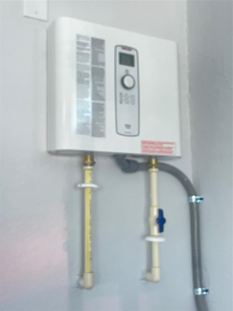 549 E Tarpon Boulevard Nw. Port Charlotte, FL 33952