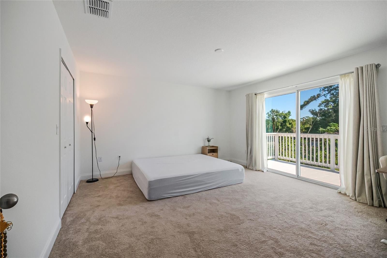 827 Dennis Avenue. Orlando, FL 32807