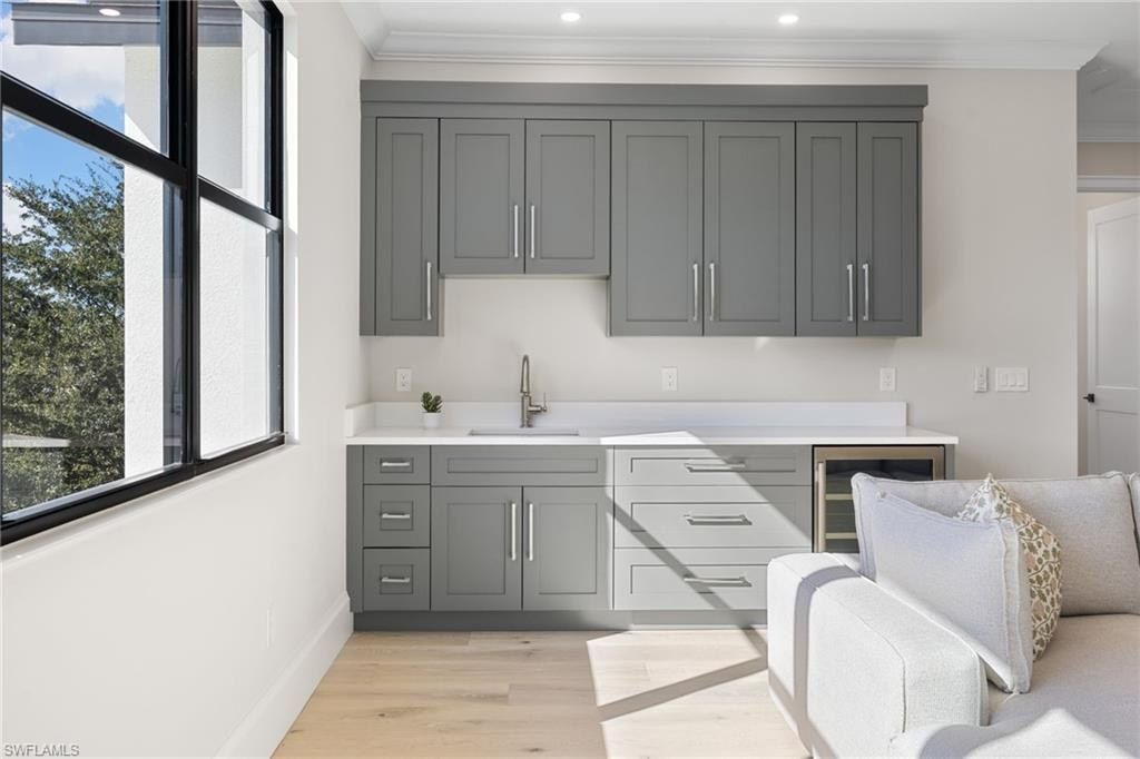 2721 Van Buren. Naples, FL 34112