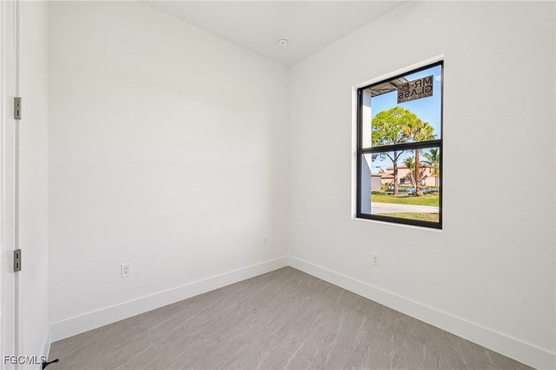 4402 E 19Th Street. Lehigh Acres, FL 33972