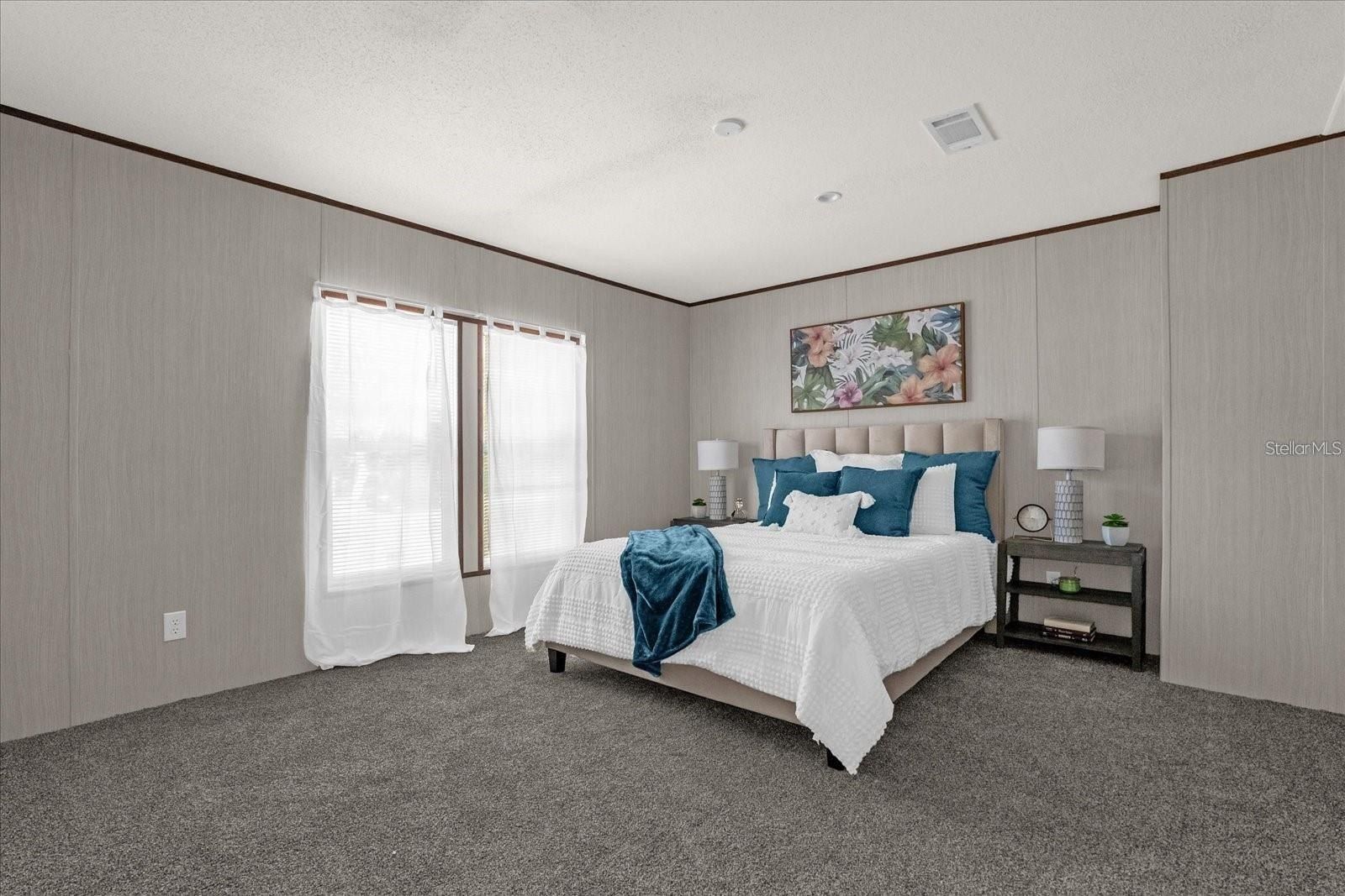 2738 10Th Street. Orlando, FL 32820