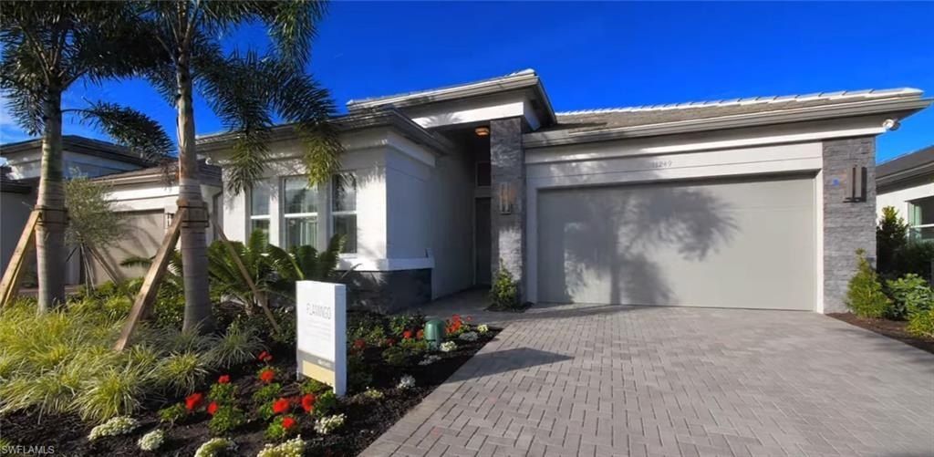 12391 Purple Ficus. Naples, FL 34120