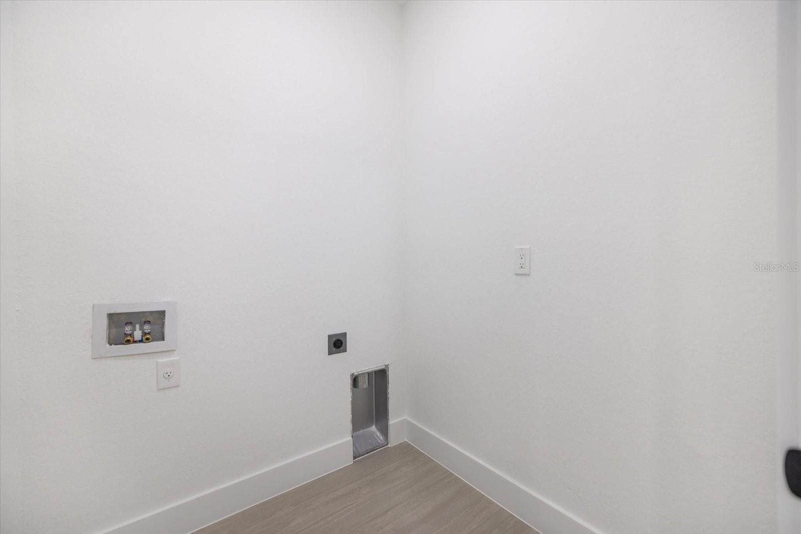 211 Cougar Way. Rotonda West, FL 33947