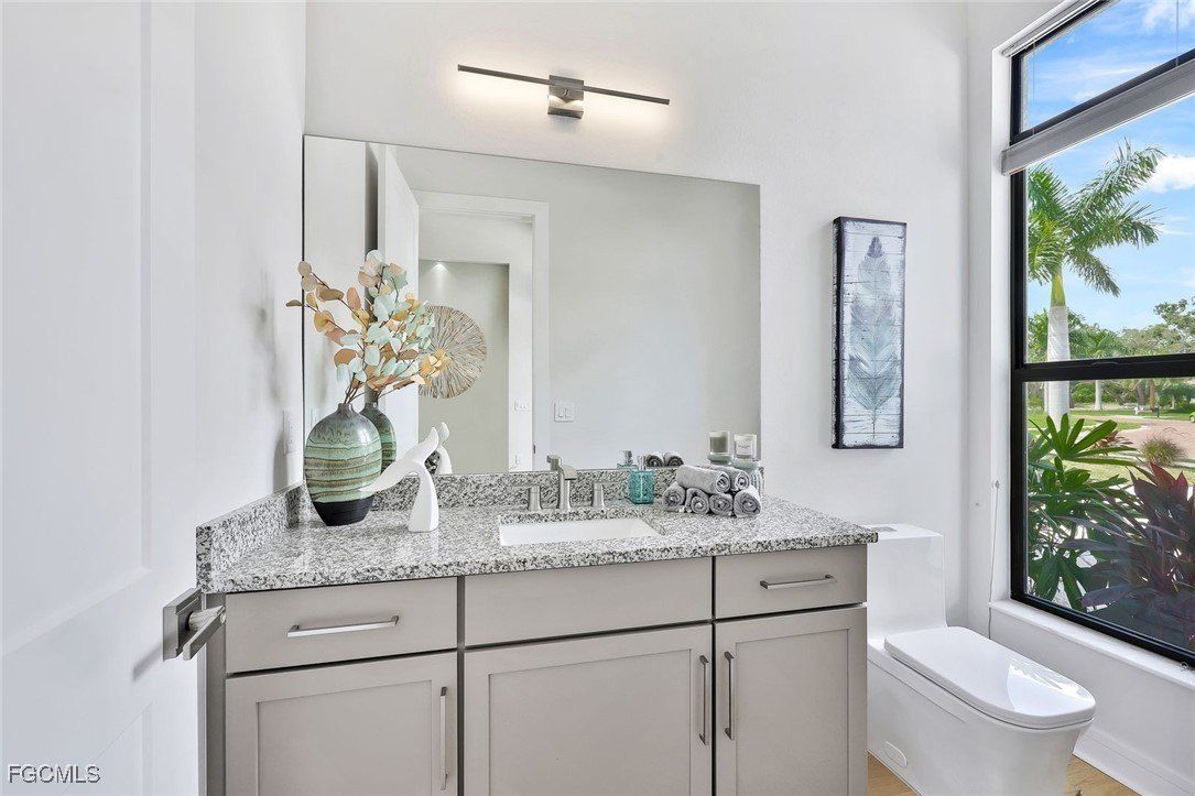 1337 Caloosa Drive. Fort Myers, FL 33901