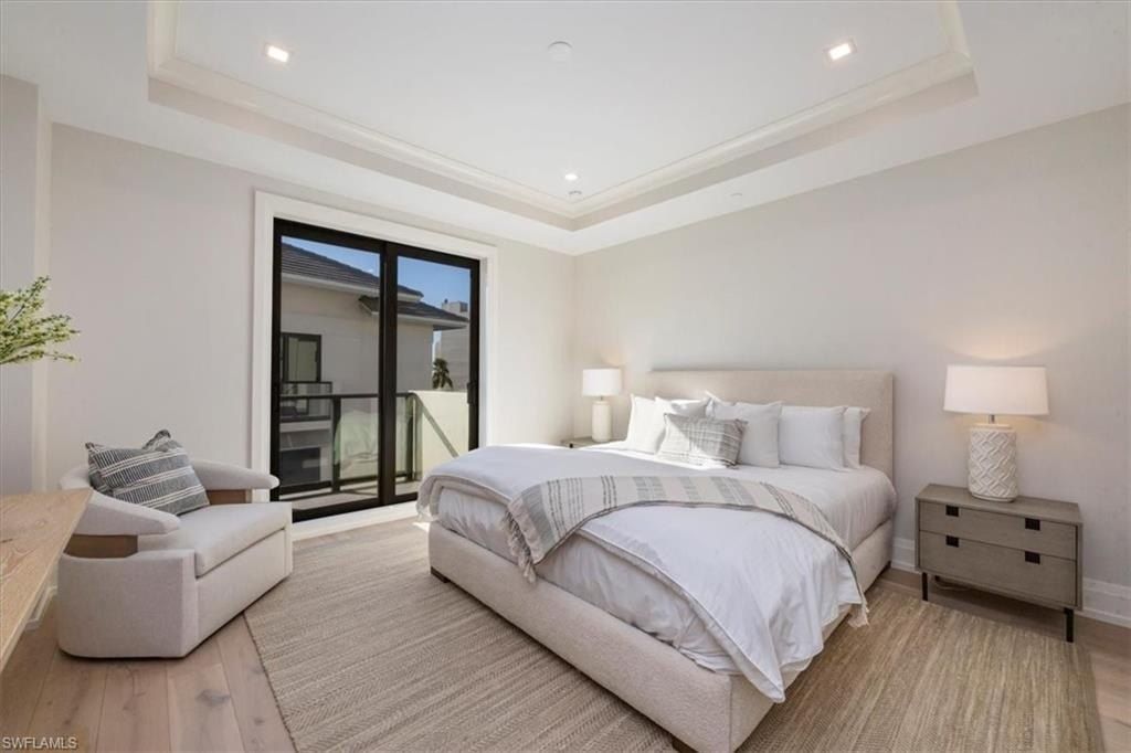 1820 Gulf Shore. Naples, FL 34102