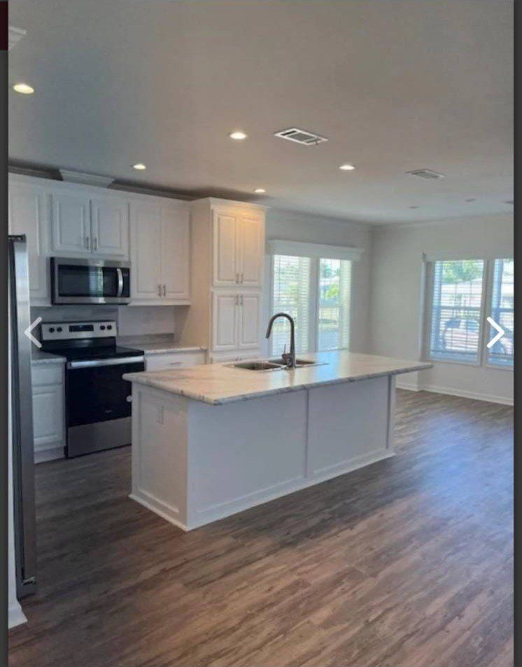 162  Elmwood Ln. Naples, FL 34112