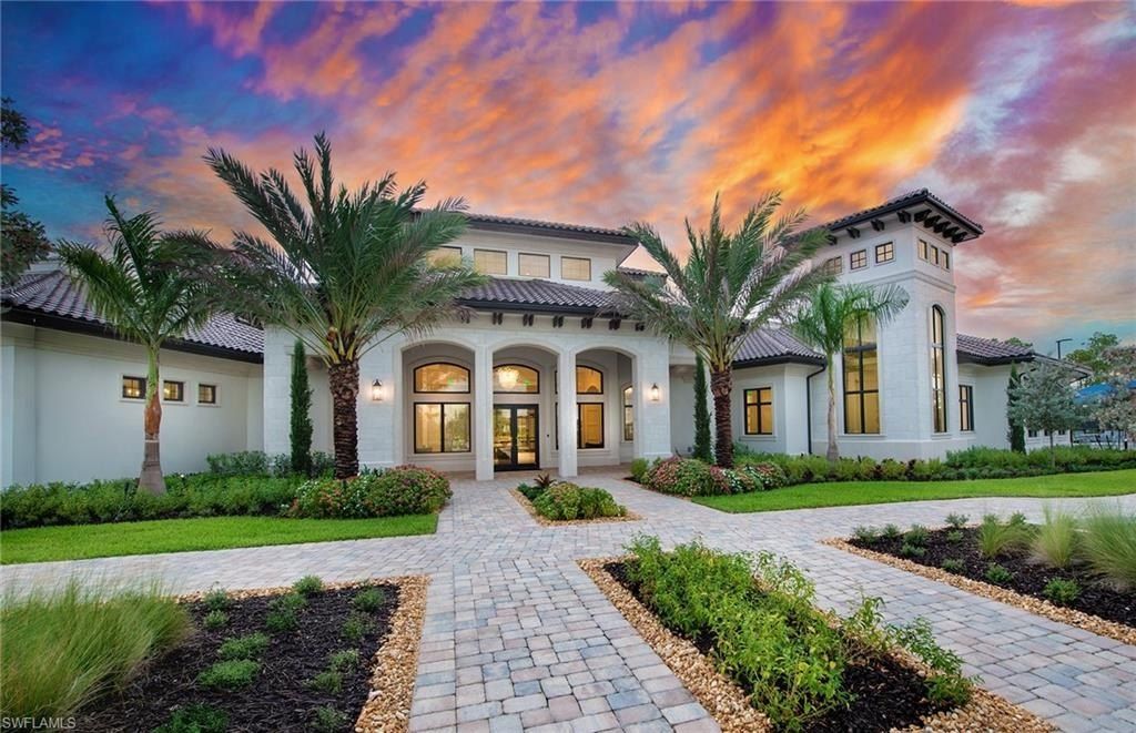 2017 Terreno. Naples, FL 34120