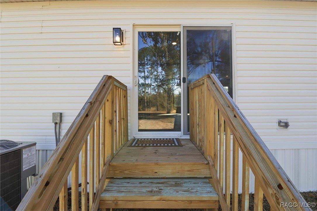 1451 W Jackson Hill Court. Lecanto, FL 34461