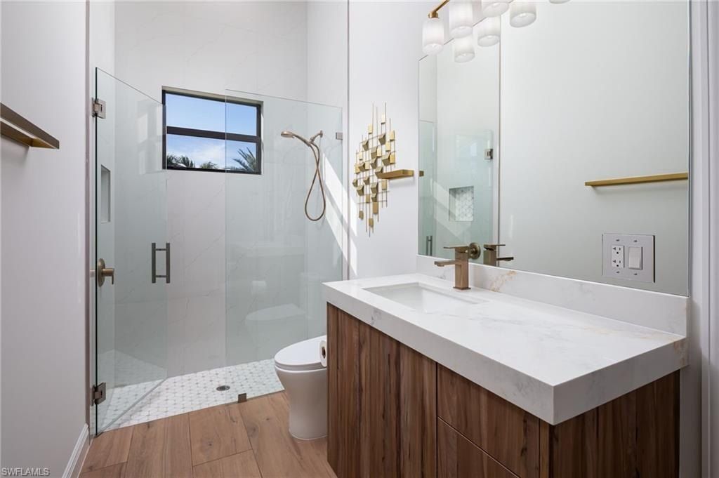 6590 Trail. Naples, FL 34108