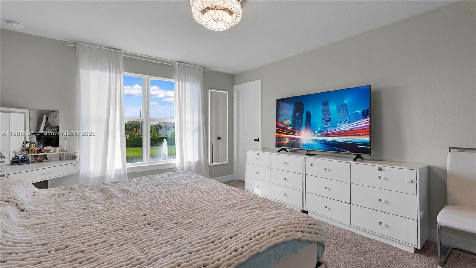 2913 Olivia Ave. Lauderdale Lakes, FL 33311