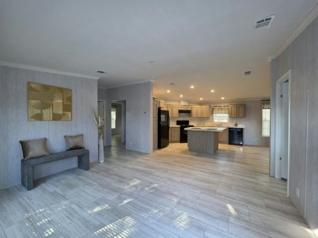 2604 Environs Blvd. Orlando, FL 32818