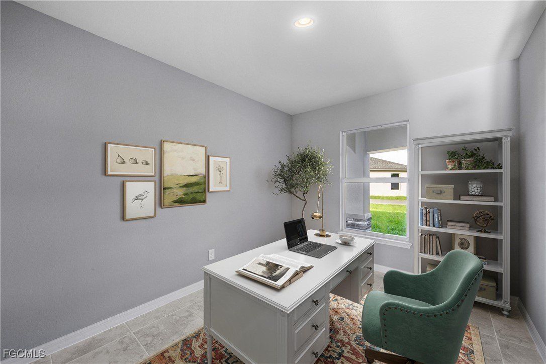 608 Ne 24Th Terrace. Cape Coral, FL 33909