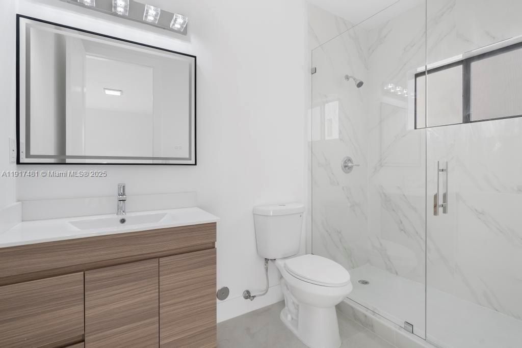 1520 Nw 29Th Ave. Miami, FL 33125