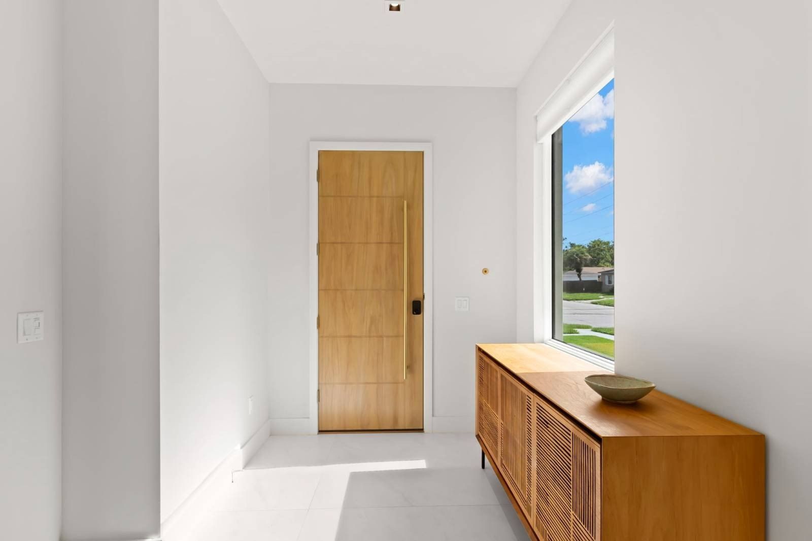 5150  Dartmouth Ave N. St Petersburg, FL 33710