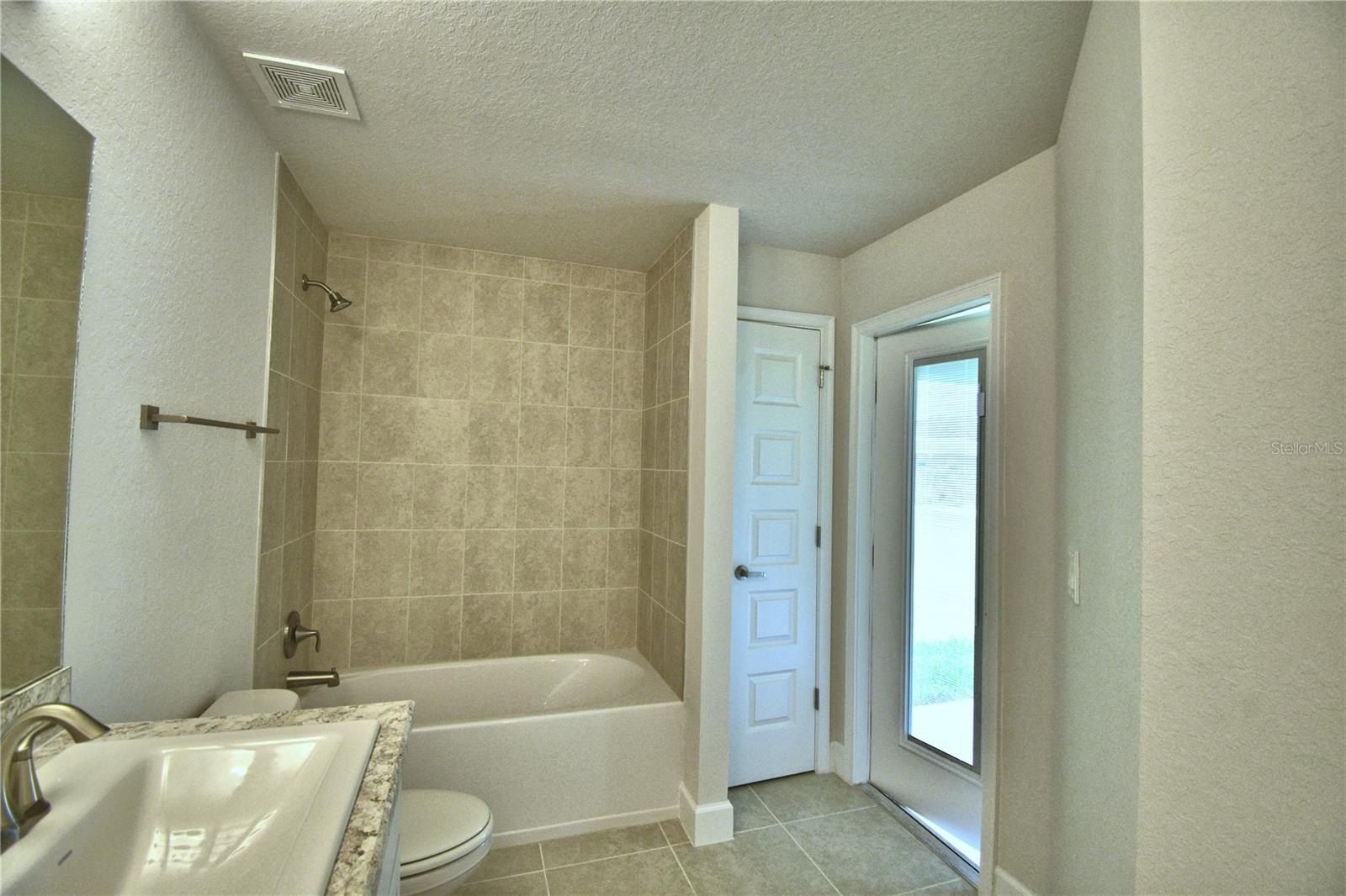 4398 Juneberry Drive. Auburndale, FL 33823