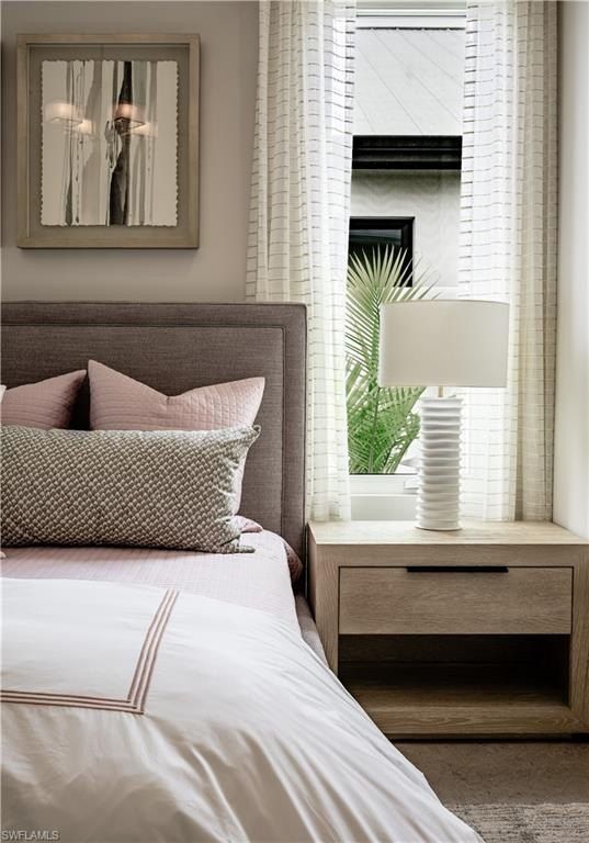 536 107Th. Naples, FL 34108