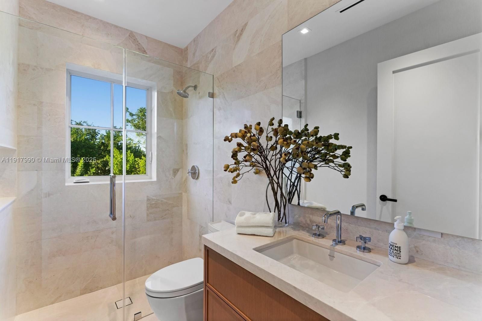 2219 Ibis Isle Road E. Palm Beach, FL 33480