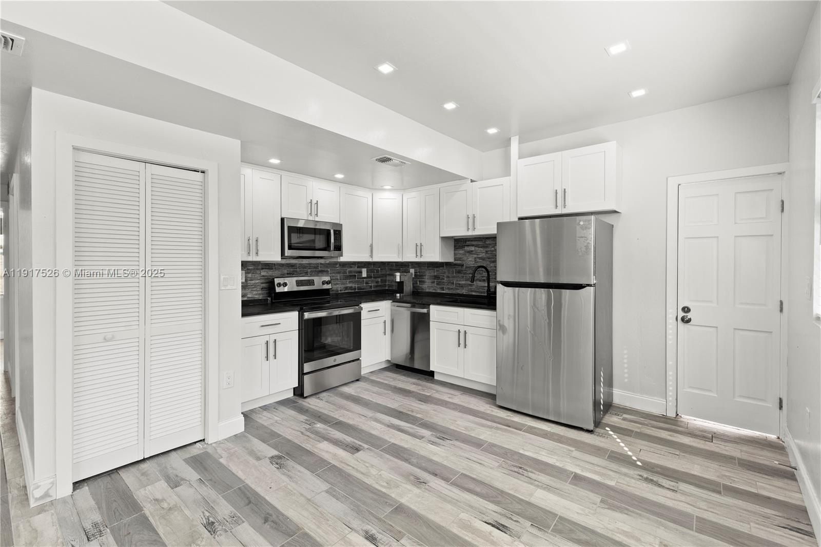 305 Nw 58Th St. Miami, FL 33127