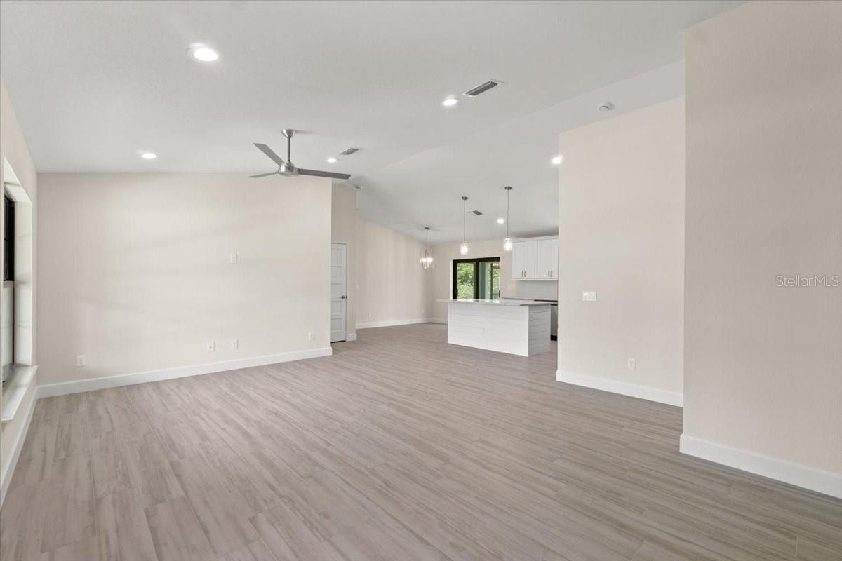 9171 Prospect Avenue. Englewood, FL 34224