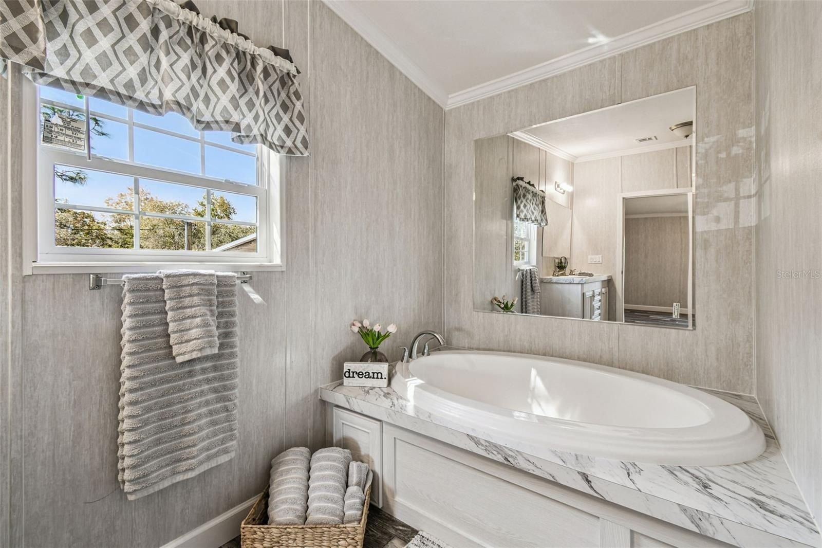 2921 Silver Spur Loop. Lake Wales, FL 33898