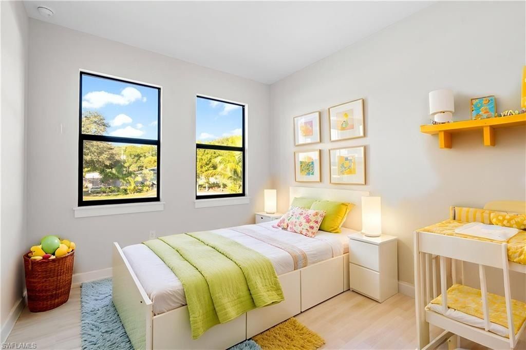 2064 55Th. Naples, FL 34116