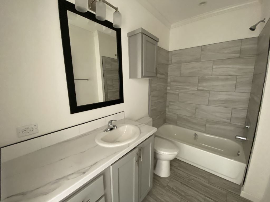 344 Heritage Blvd 402. Vero Beach, FL 32966