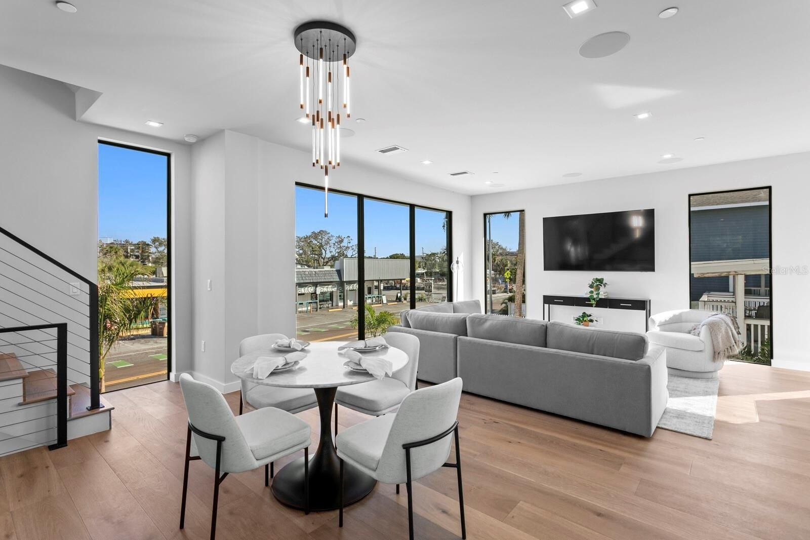 304 Gulf Boulevard. Indian Rocks Beach, FL 33785