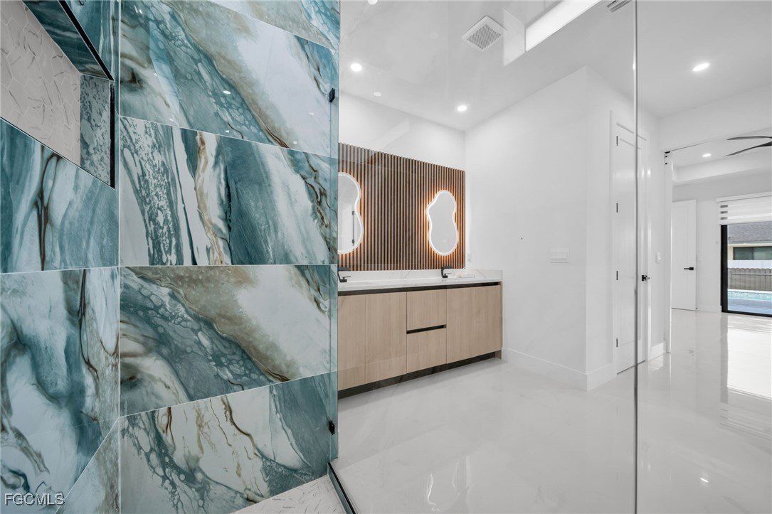 765 Central Street E. Lehigh Acres, FL 33974