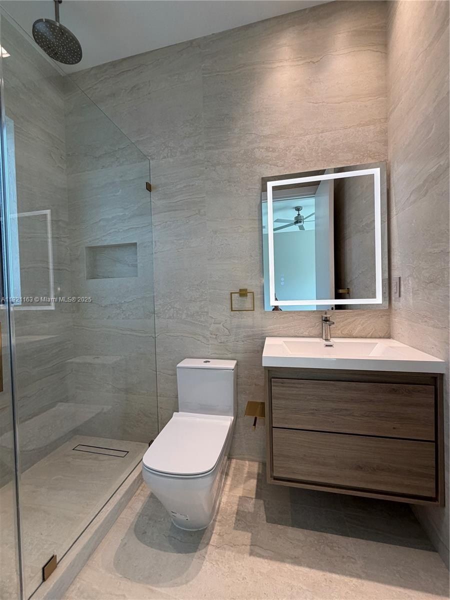 1380 Hollywood Blvd. Hollywood, FL 33019