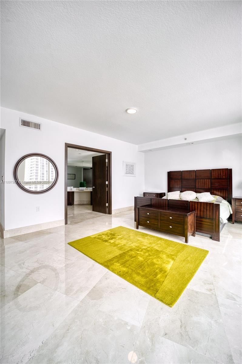 150 Sunny Isles Blvd. Sunny Isles Beach, FL 33160