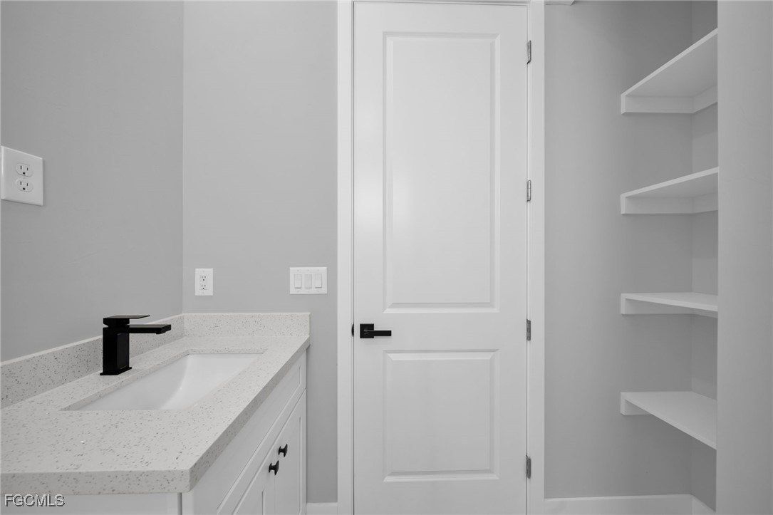 1225 Ne 5Th Place. Cape Coral, FL 33909