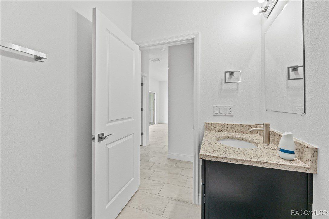 1575 W Lamplighter Street. Citrus Springs, FL 34434