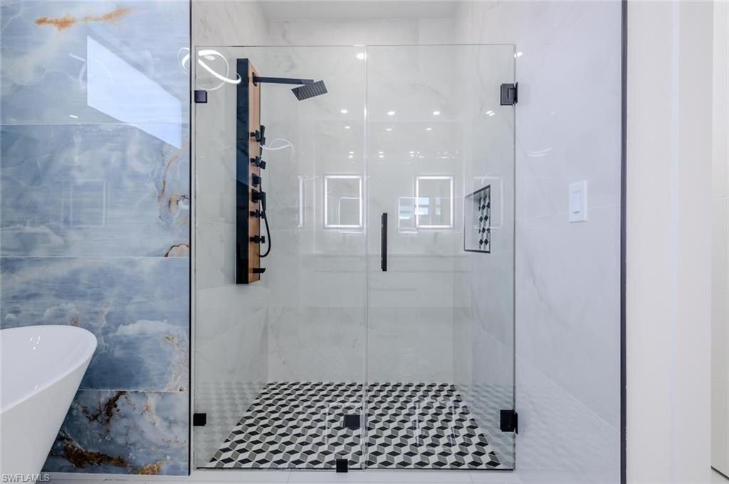 1820 Sw 2Nd. Cape Coral, FL 33991