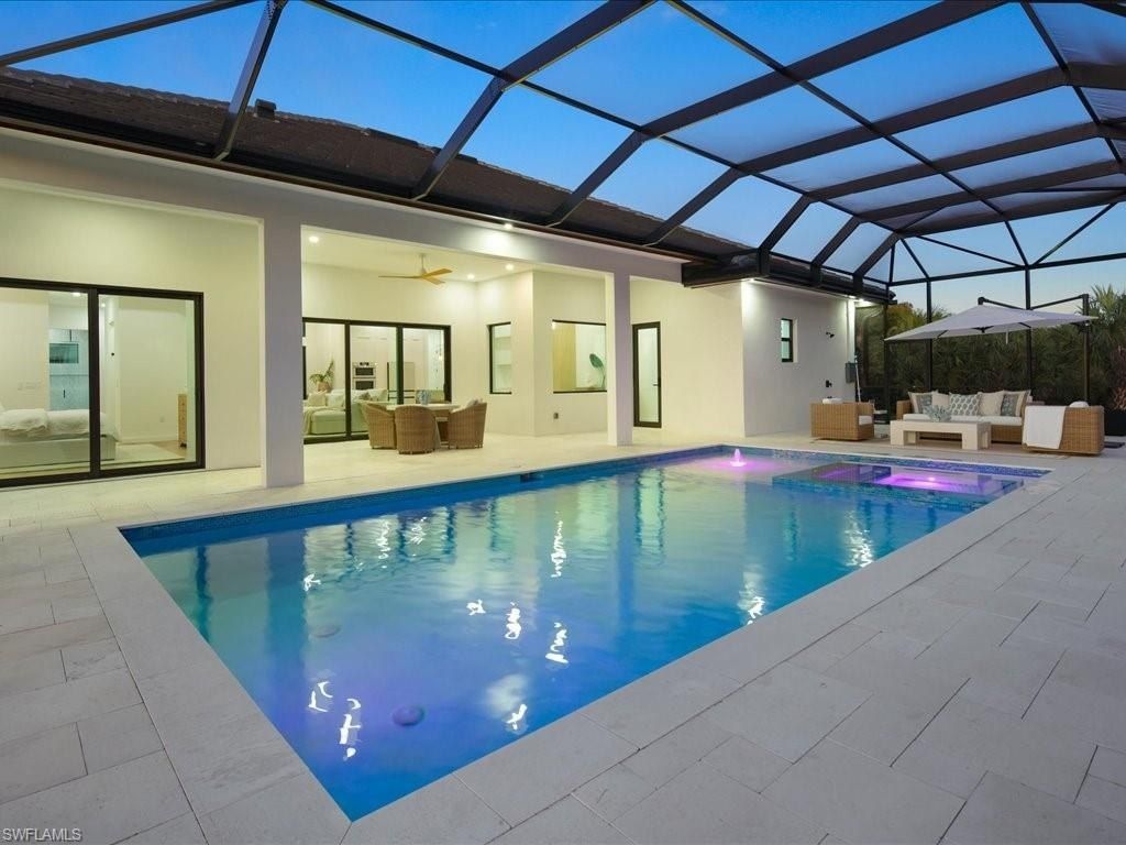 424 Shady Hollow. Naples, FL 34120