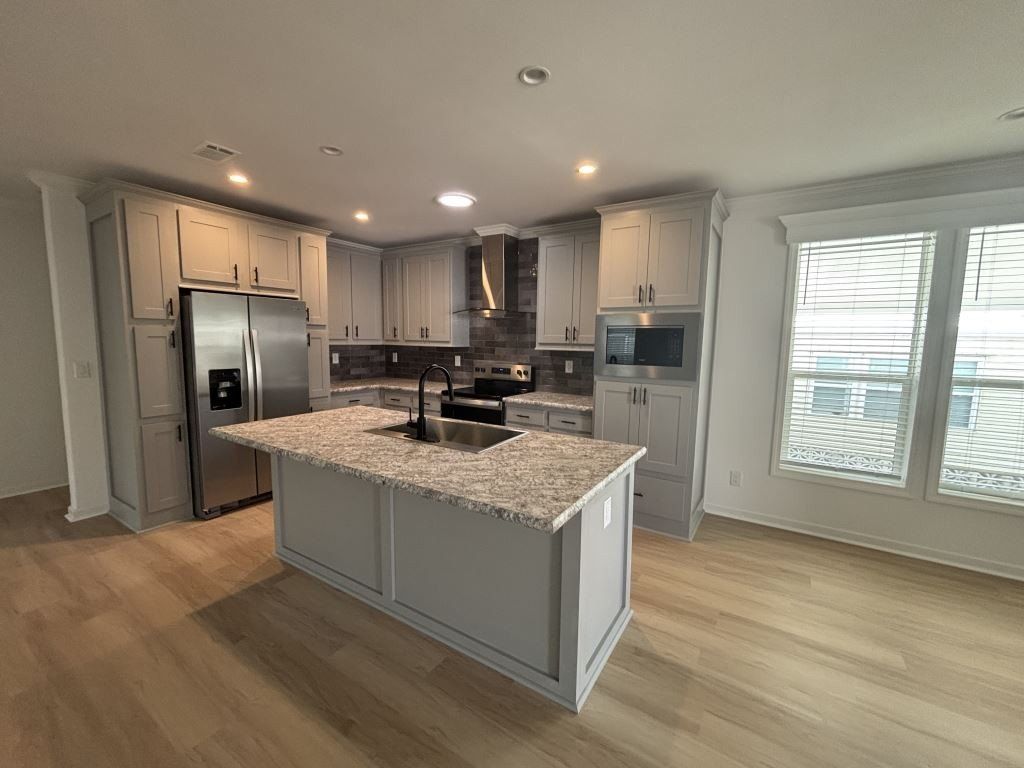 980 Nogoya Avenue 497. Venice, FL 34285