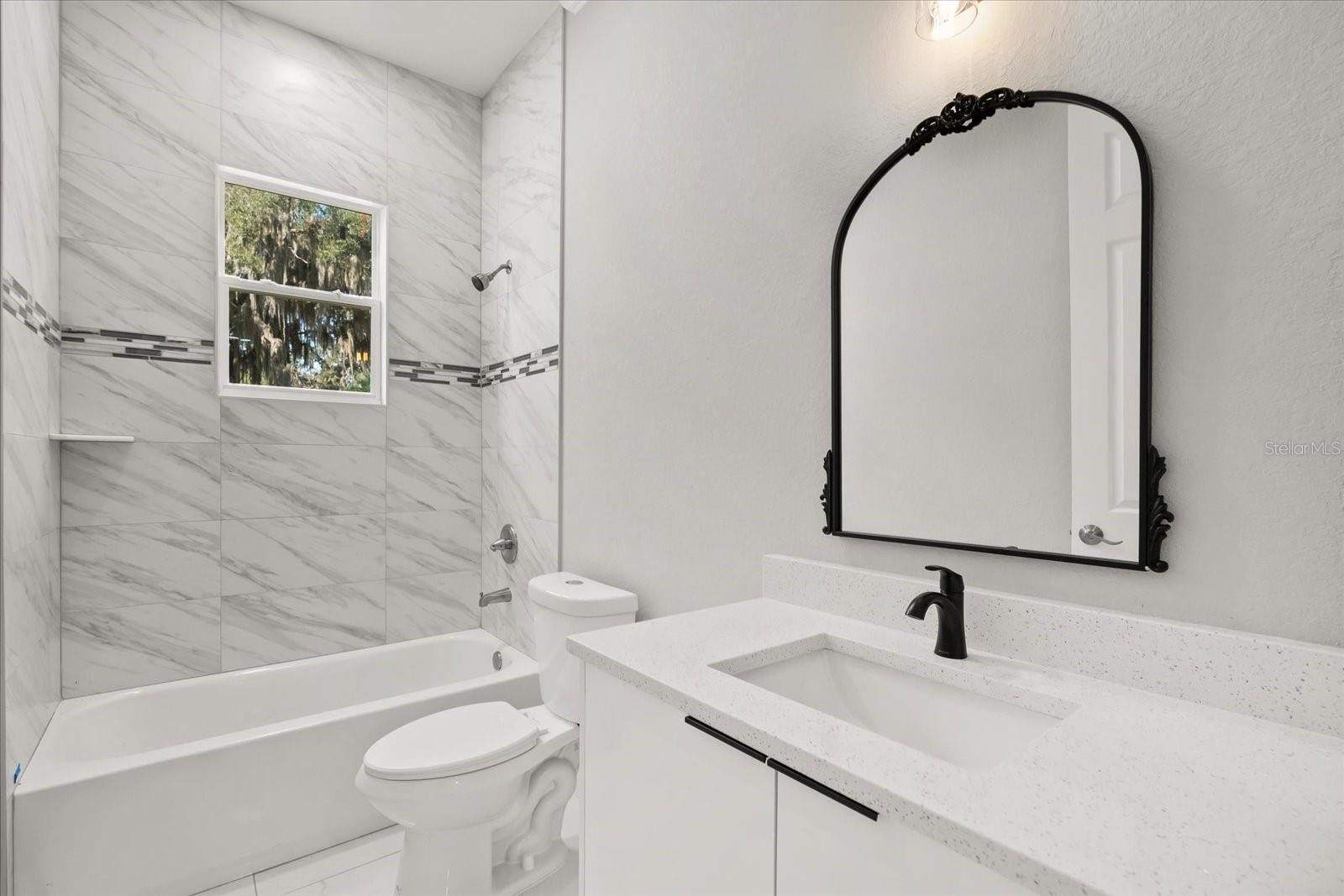 319 Water Shore Drive. Leesburg, FL 34748