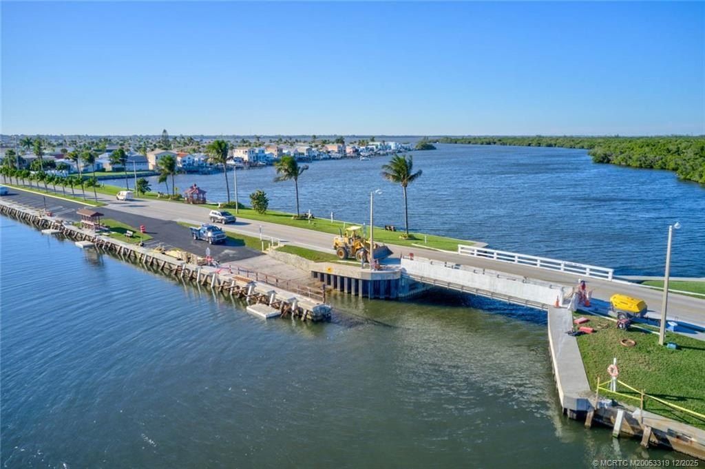 587 Nettles Boulevard. Jensen Beach, FL 34957