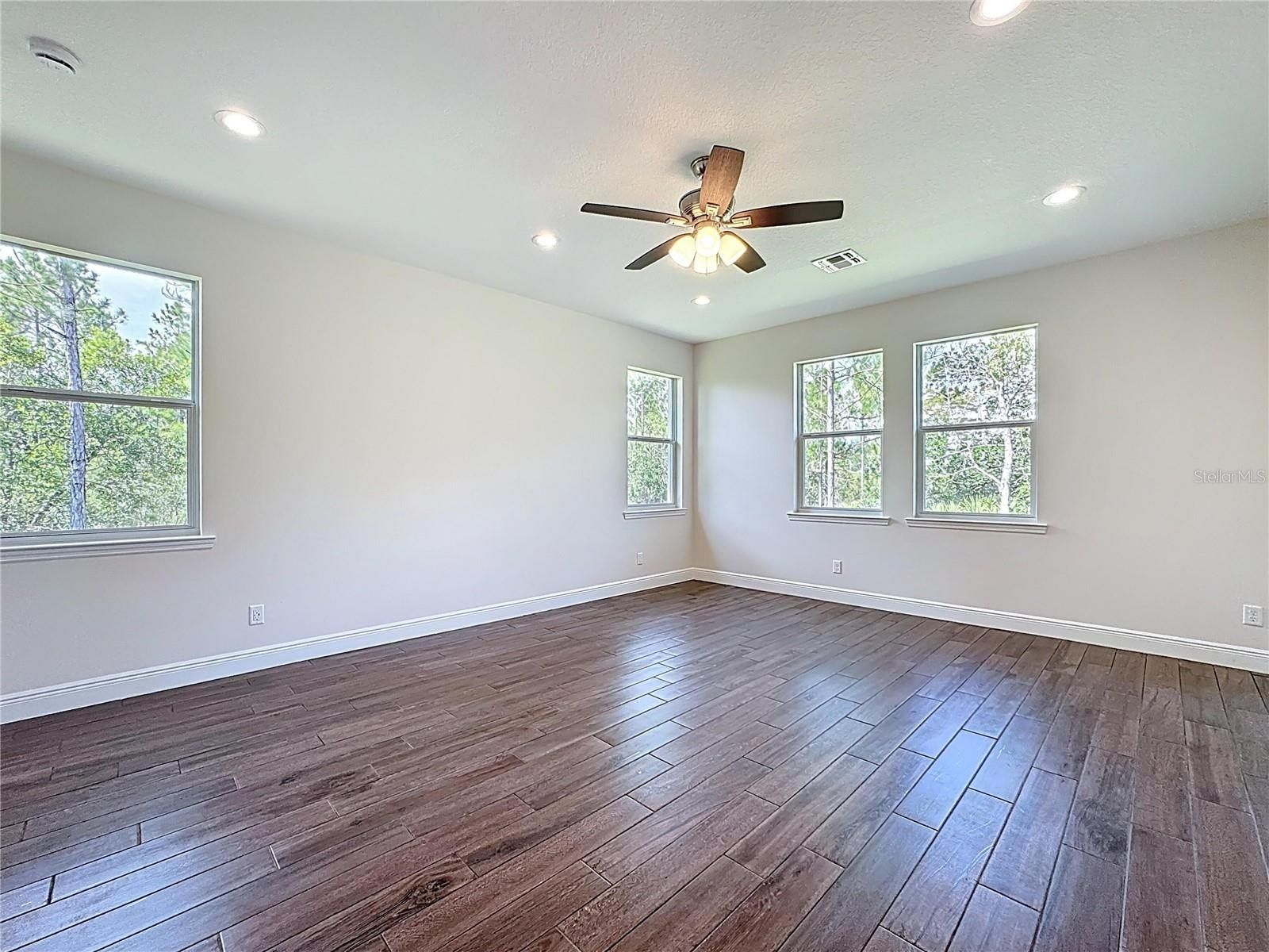 3110 Carnegie Avenue. Orlando, FL 32833